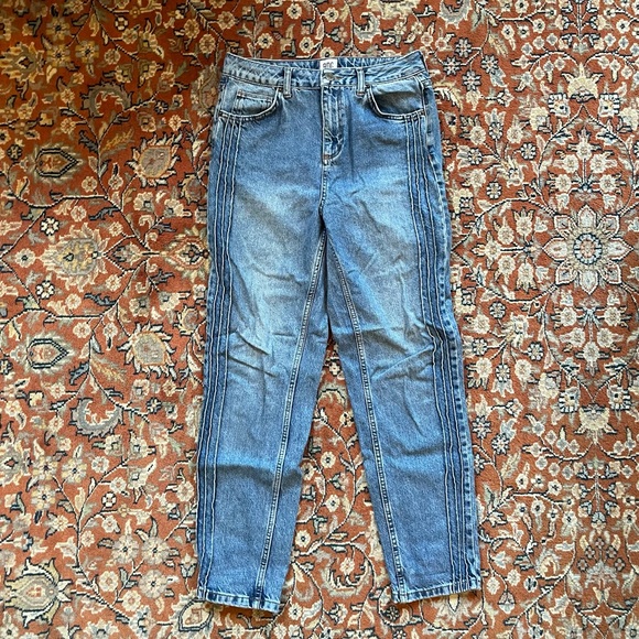 Urban Outfitters BDG High Waisted Mom Jeans with Pintuck Detail - Picture 4 of 8